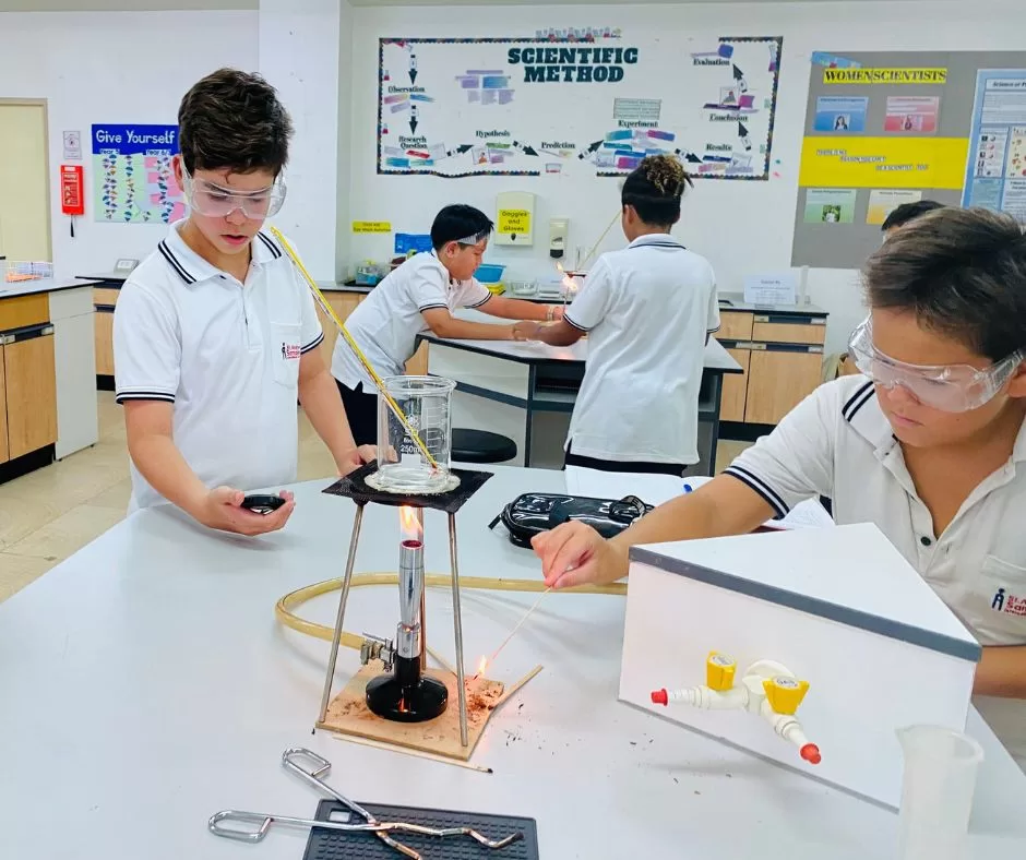 St. Andrews Samakee International School โรงเรียนนานาชาติหลักสูตรอังกฤษที่อยู่คู่นนทบุรีมานานกว่า 25 ปี จะน่าสนใจยังไงบ้าง มาดูกันค่ะ