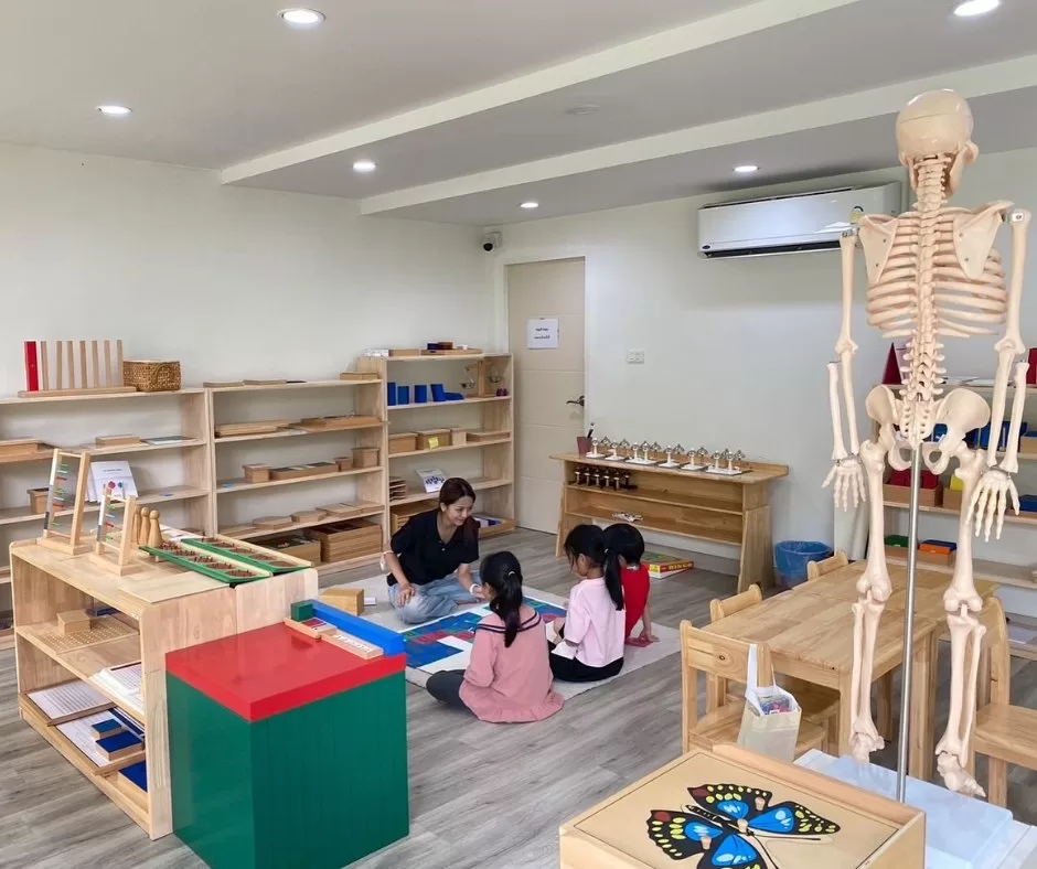 Daisy Ray Montessori School