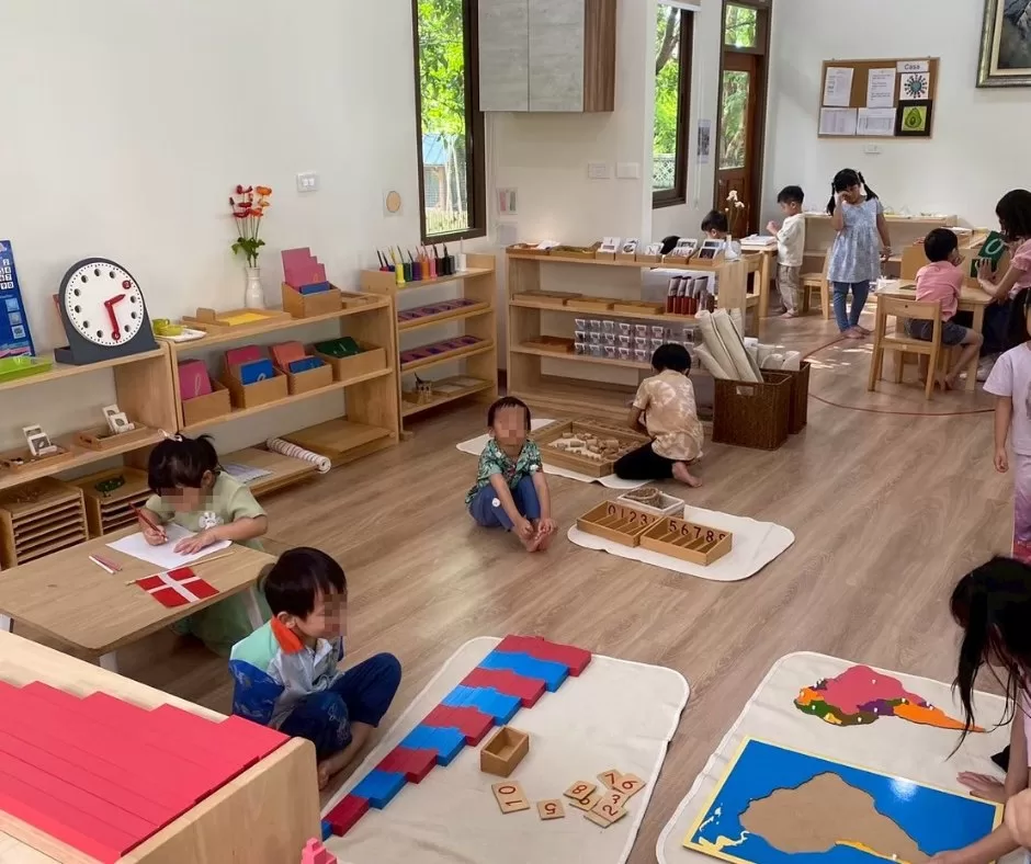 Daisy Ray Montessori School