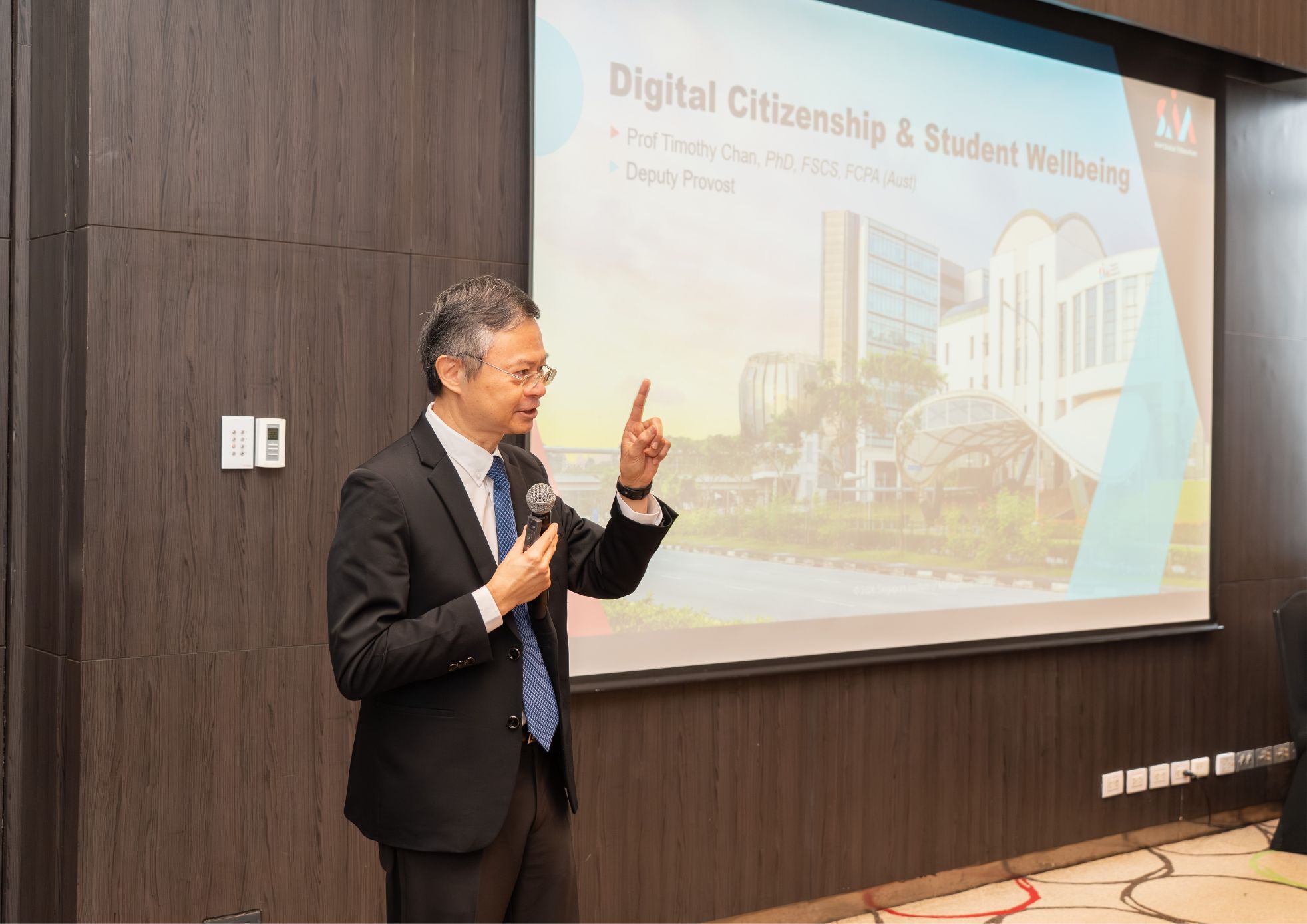 ส่งลูกเรียนสิงคโปร์ให้รอด ไม่ใช่แค่เรื่องเกรด! มารู้จักระบบใหม่ที่จะช่วยเตรียมลูกให้พร้อมตั้งแต่ยังอยู่ในไทย